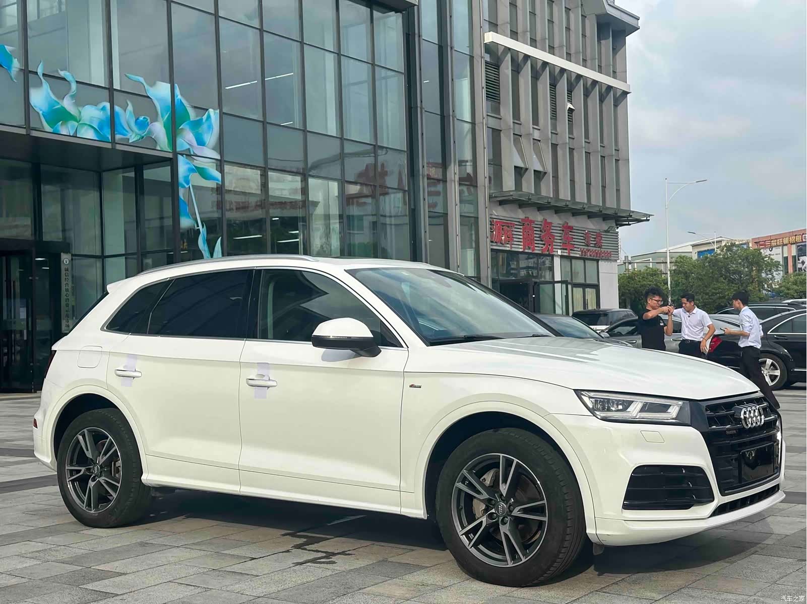 Audi Q5L, 2018 3