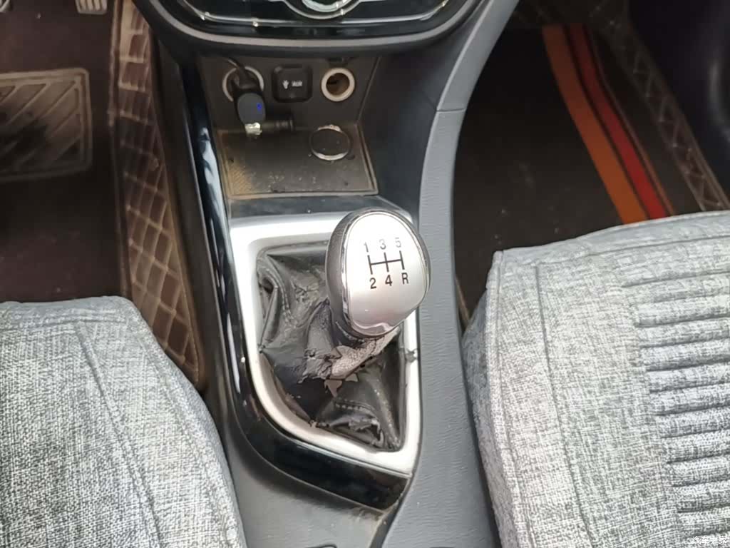 Changan V7, 2015 14