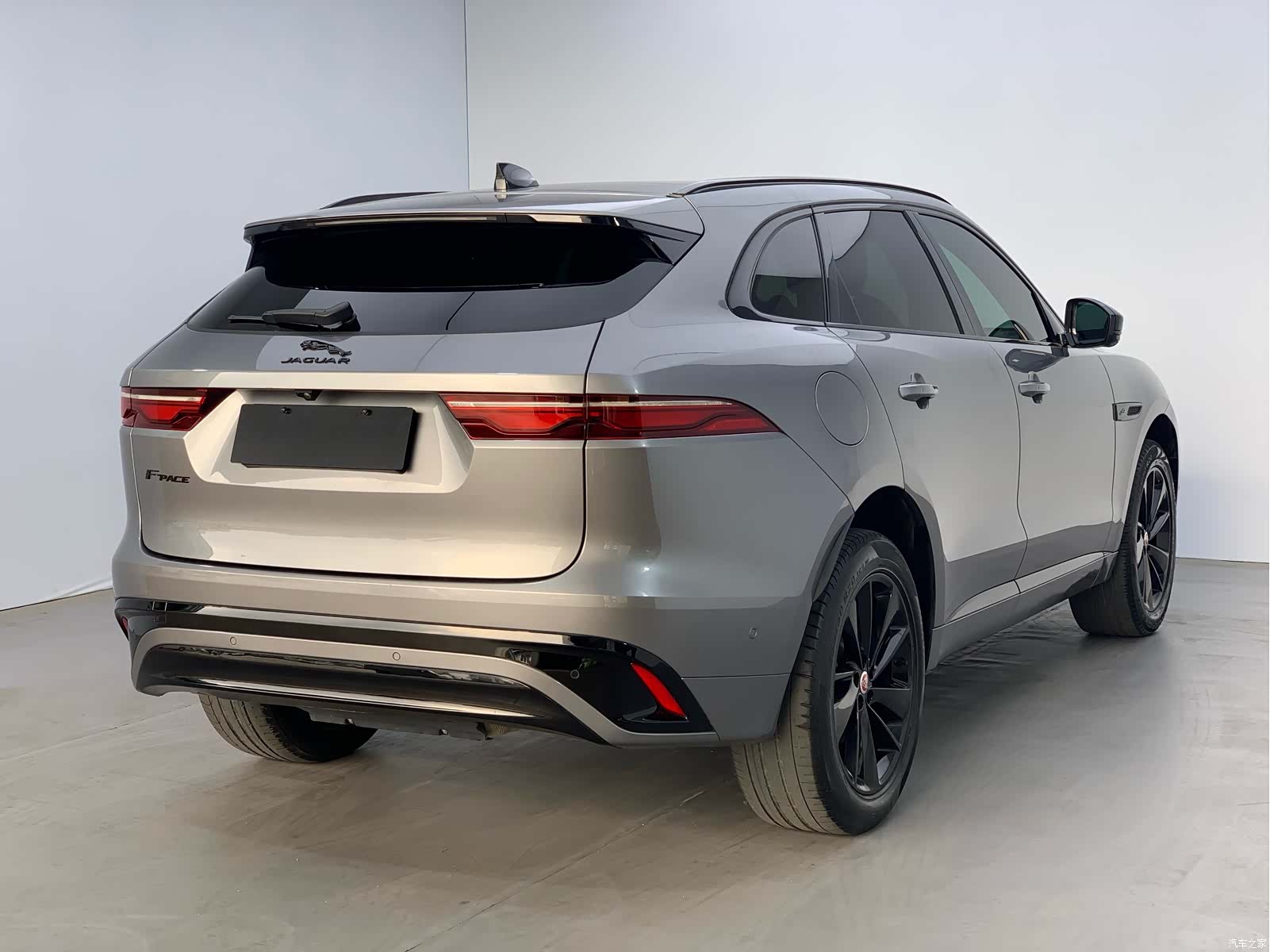 Jaguar F-PACE, 2022 4