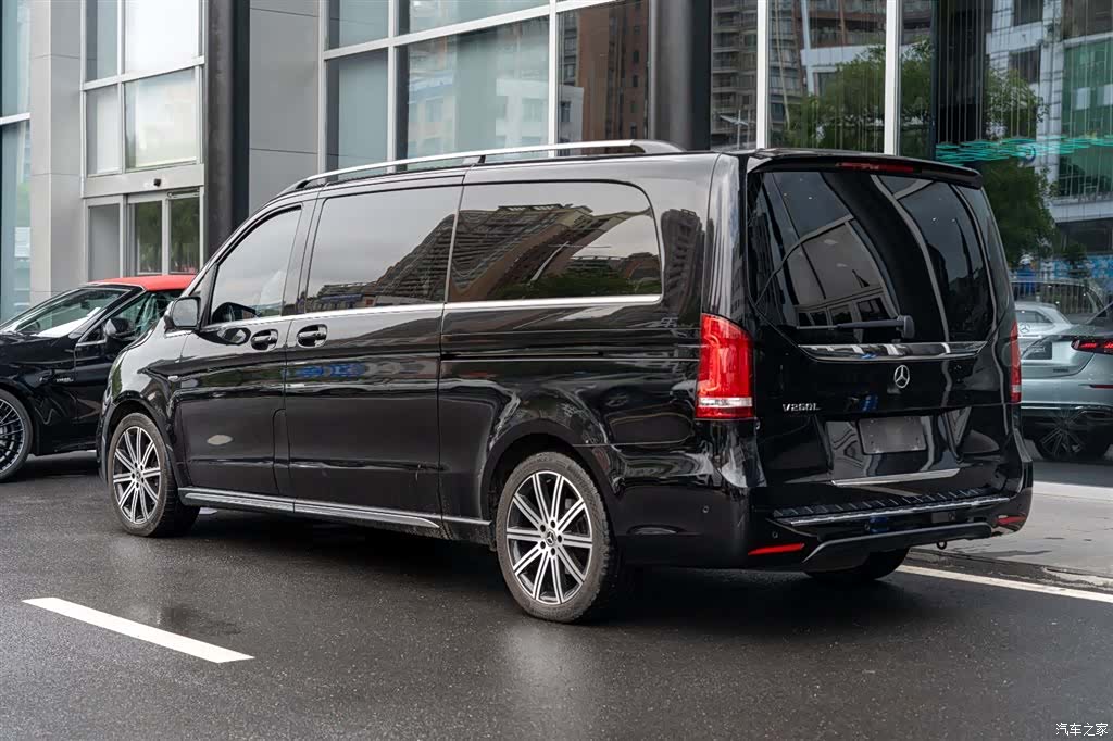 Mercedes-Benz V-Class, 2023 все фото