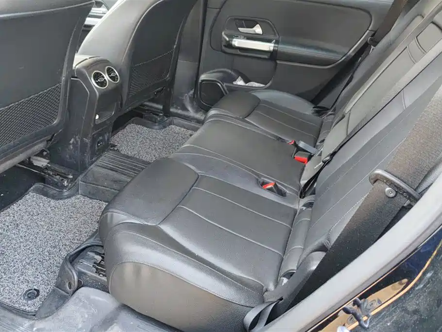 Mercedes-Benz GLB Mercedes-Benz GLB