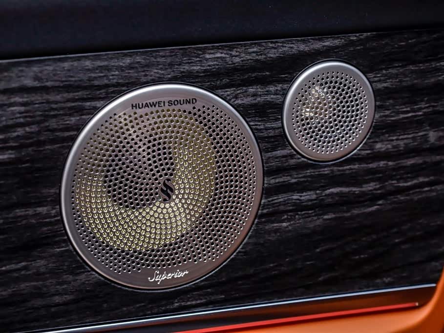 AITO Ask the world M9