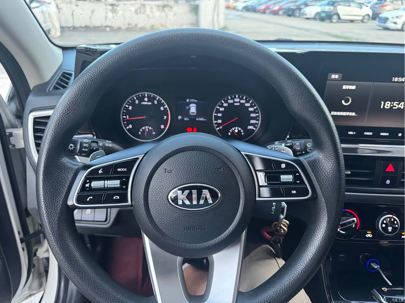 Kia KX3, 2020 12