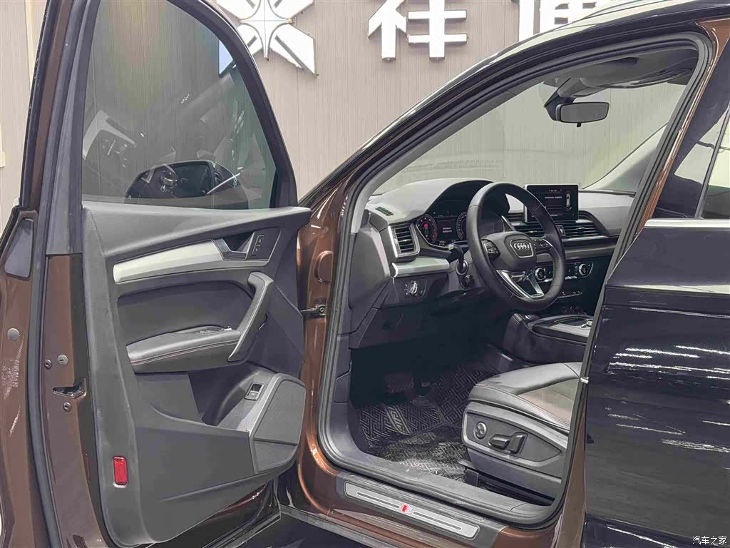 Audi Q5L, 2019 4