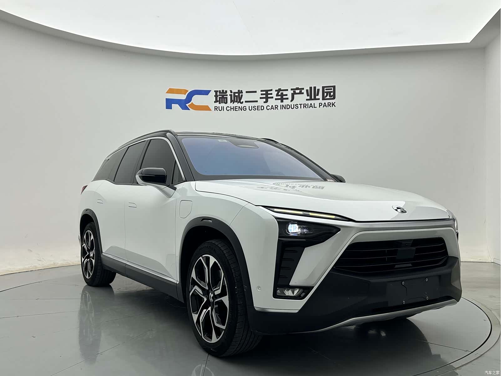 NIO ES8, 2022 3