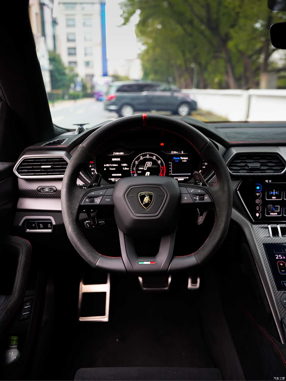 Lamborghini Urus, 2023 24