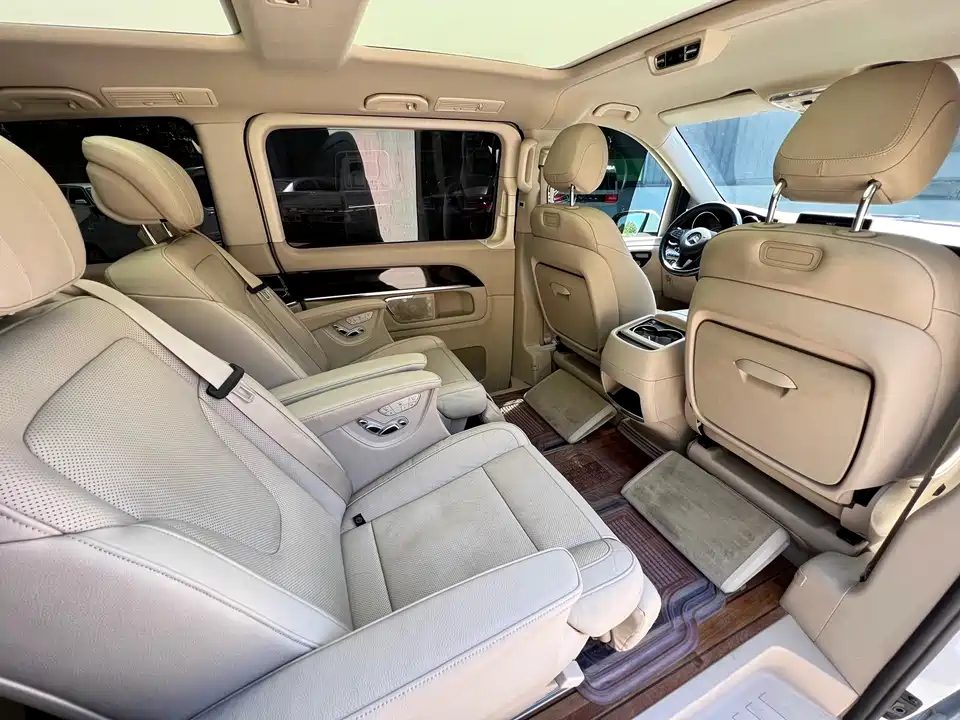 Mercedes-Benz V-class