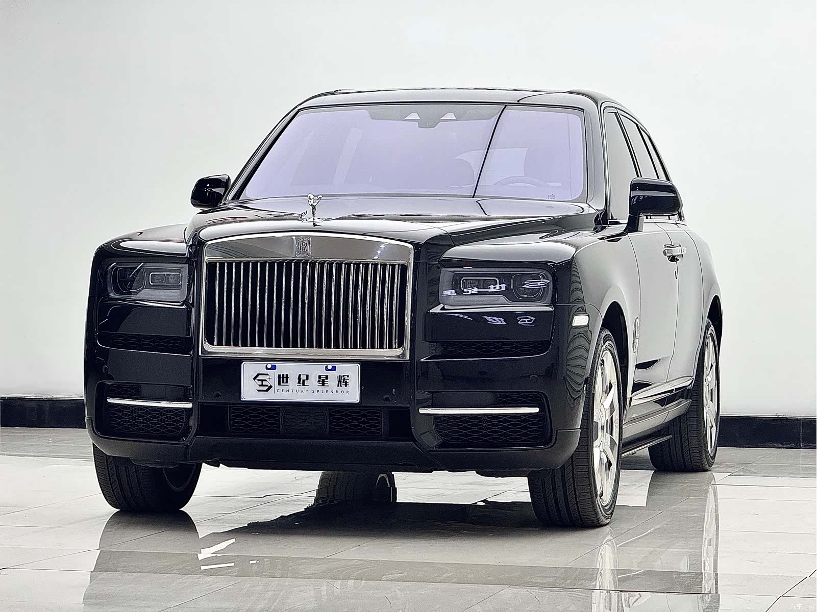 Rolls-Royce Cullinan, 2022 3