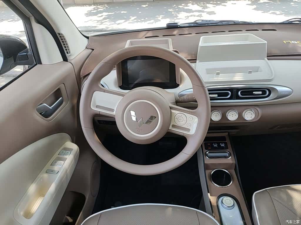 Wuling MINIEV, 2025 11