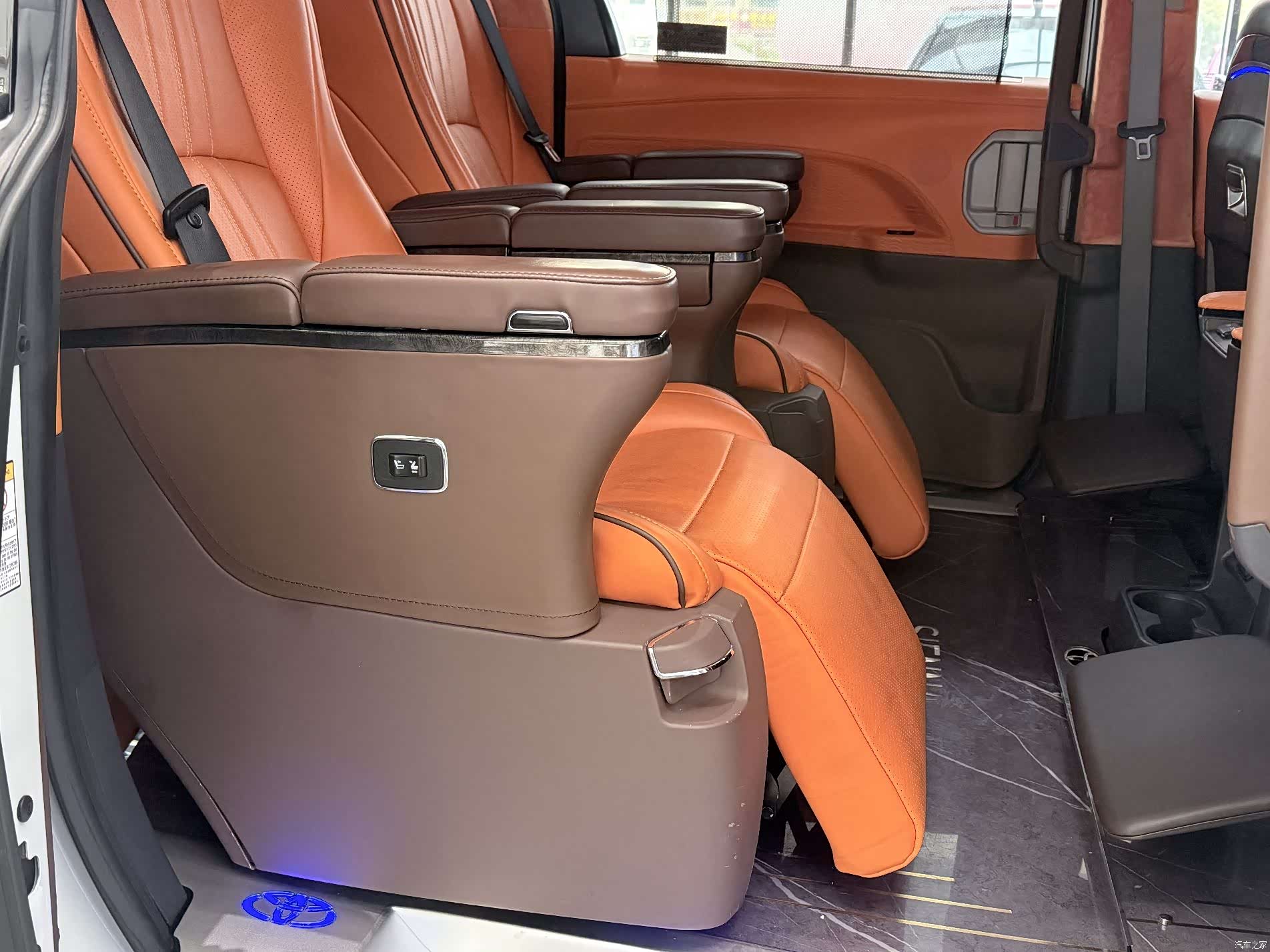 Toyota Sienna, 2023 14