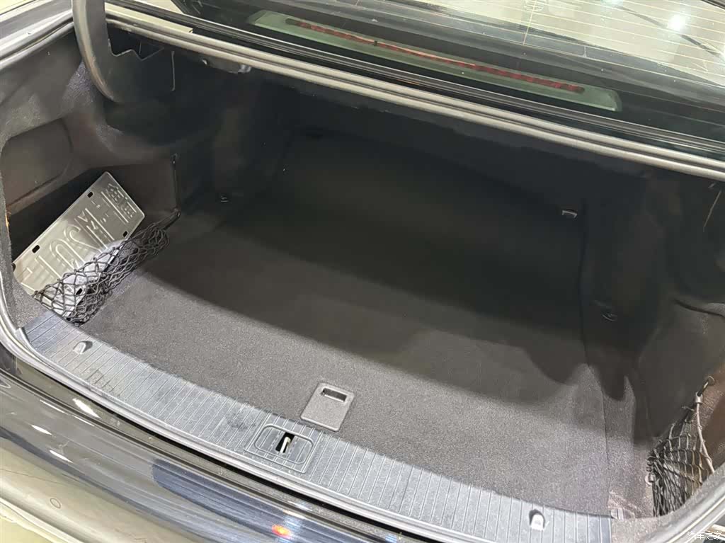 Mercedes-Benz E-Class, 2016 4