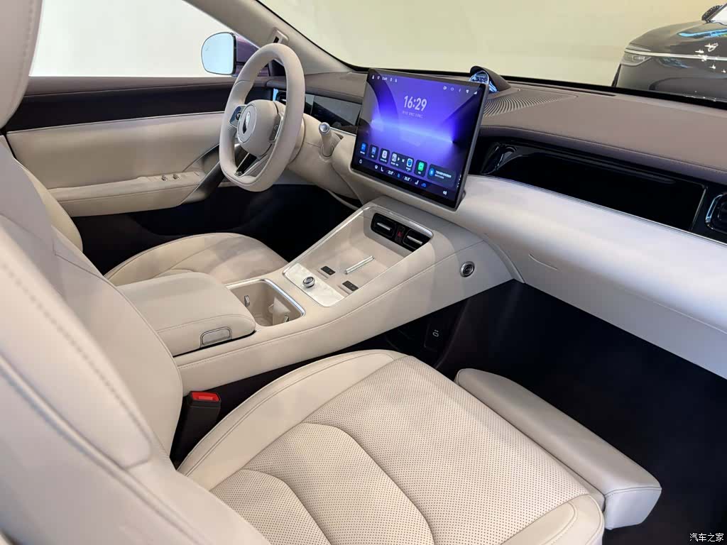 SAIC ShangJie Z7T, 2026 33