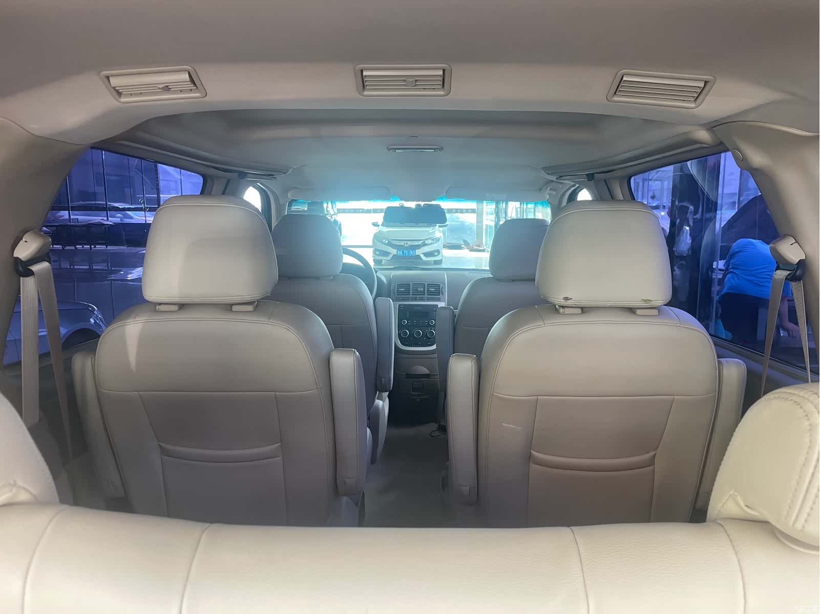 Buick GL8, 2017 13