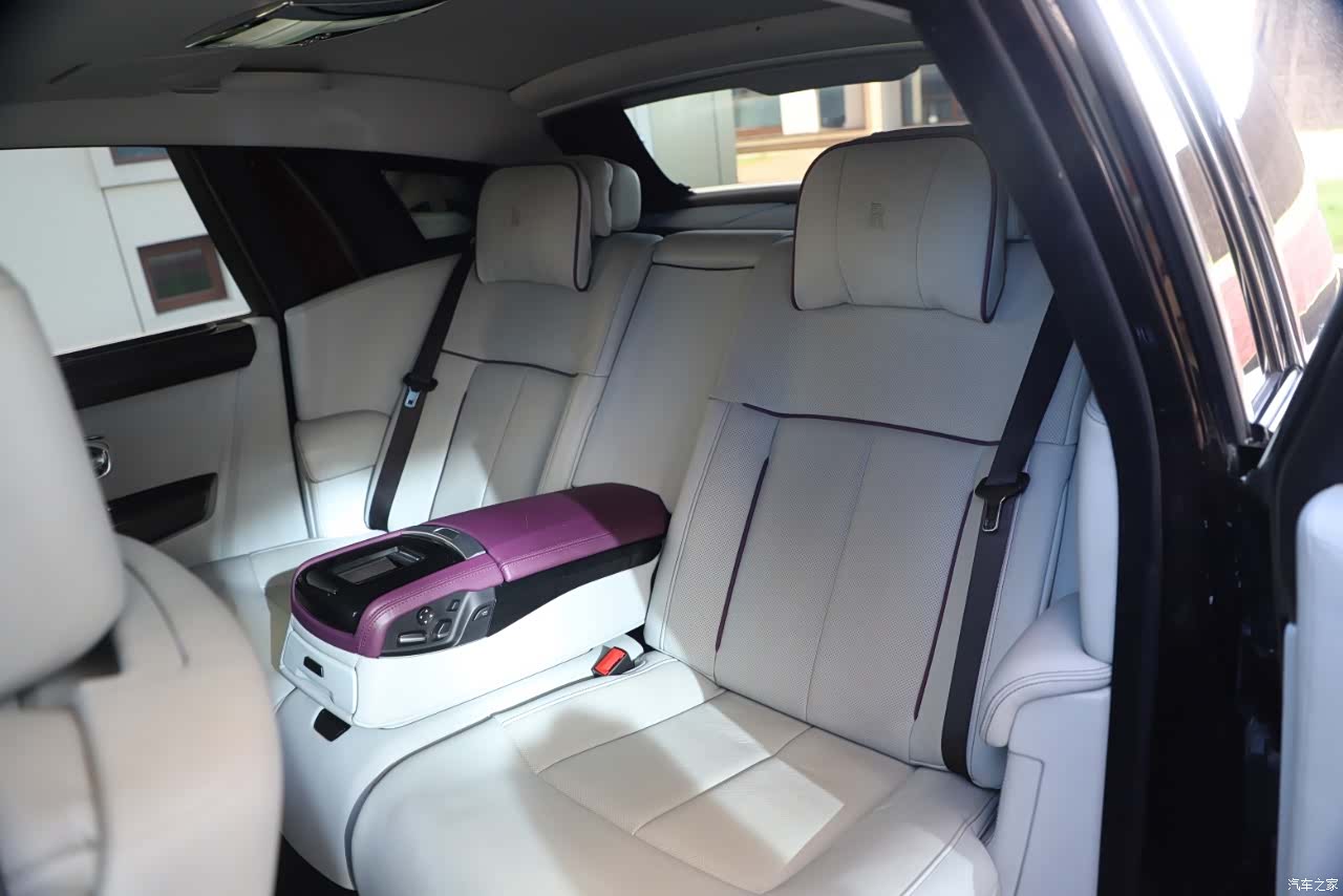 Rolls-Royce Phantom, 2007 7