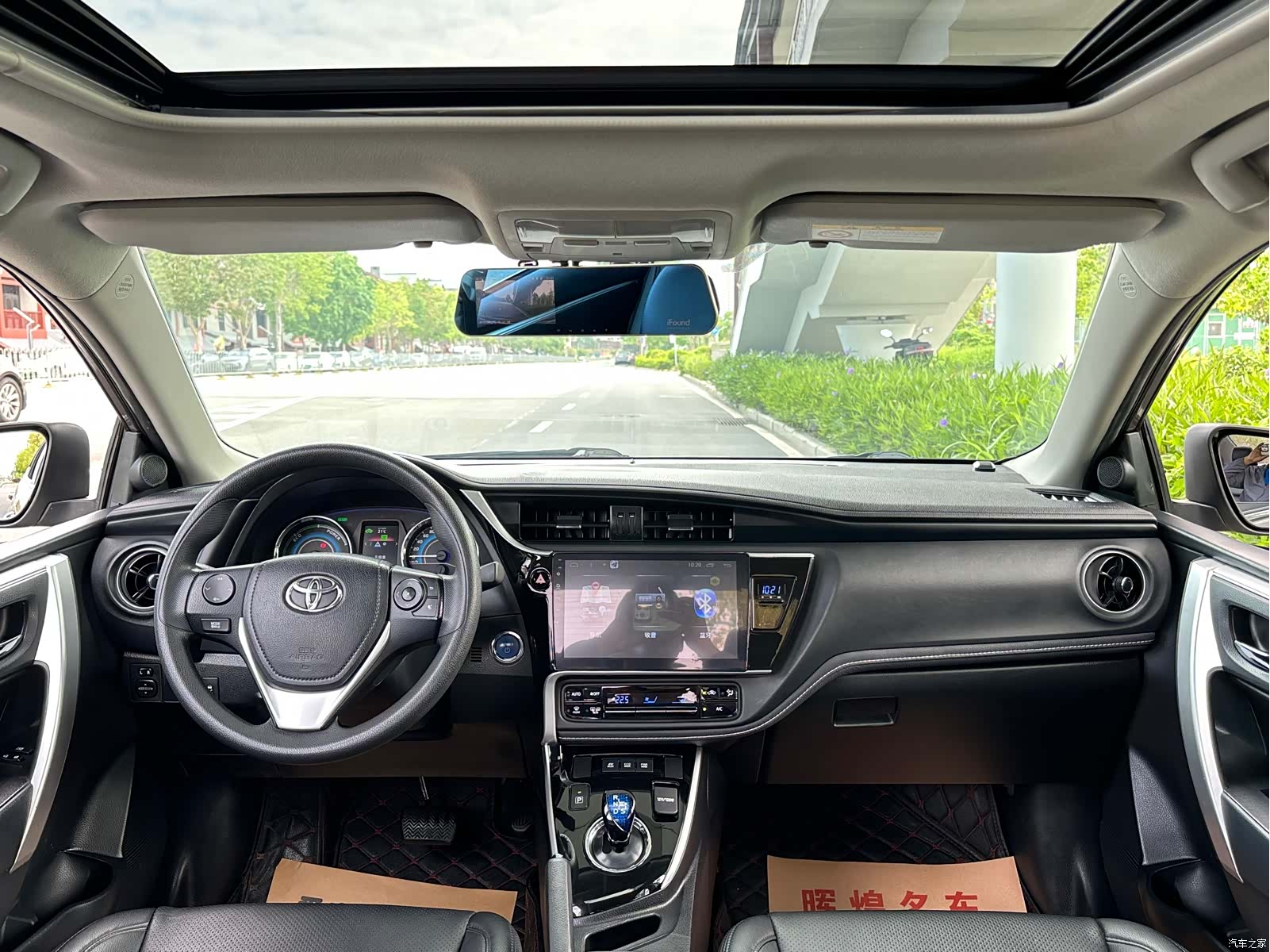 Toyota Corolla, 2019 все фото
