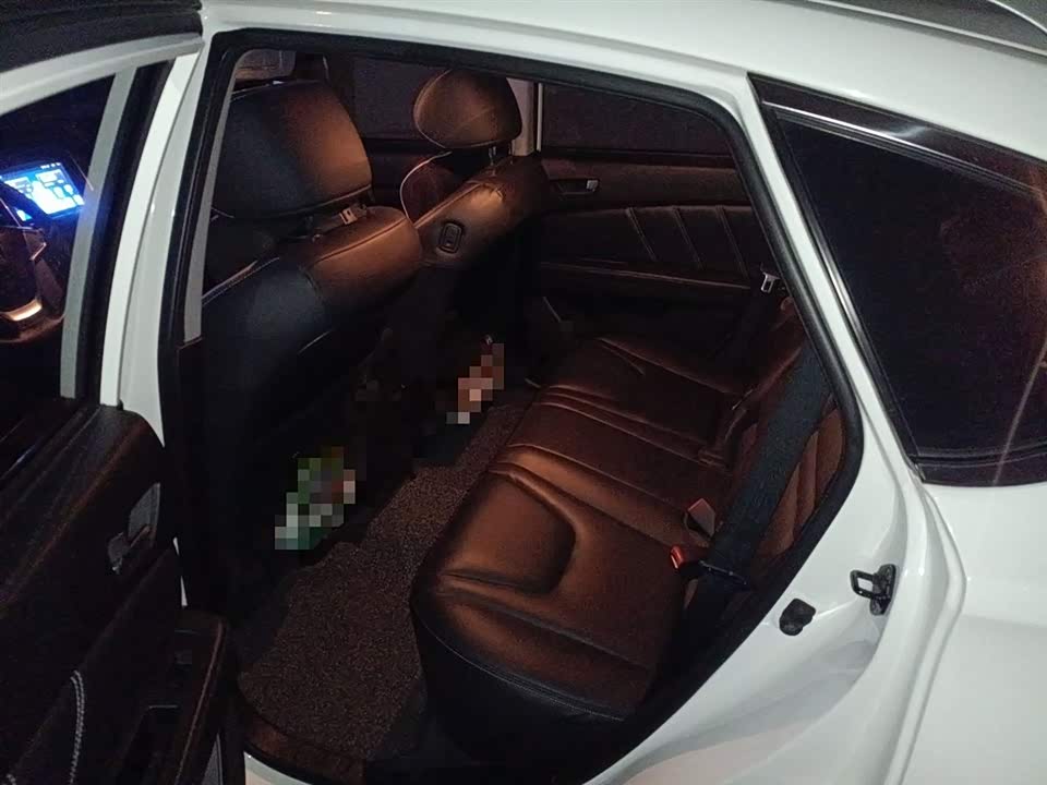 Luxgen Excellent 6 SUV