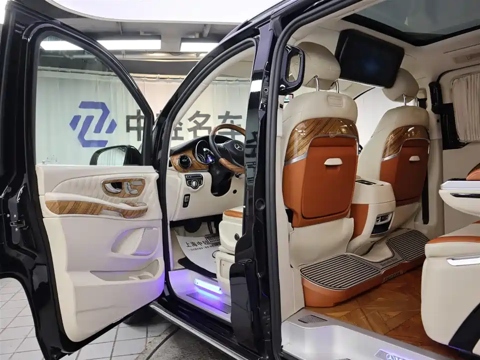 Mercedes-Benz V-class