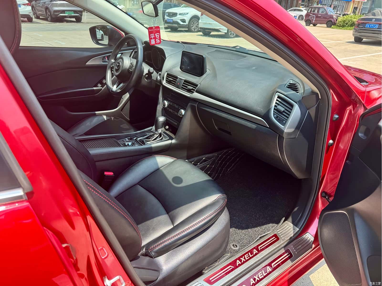 Mazda Mazda3, 2017 12