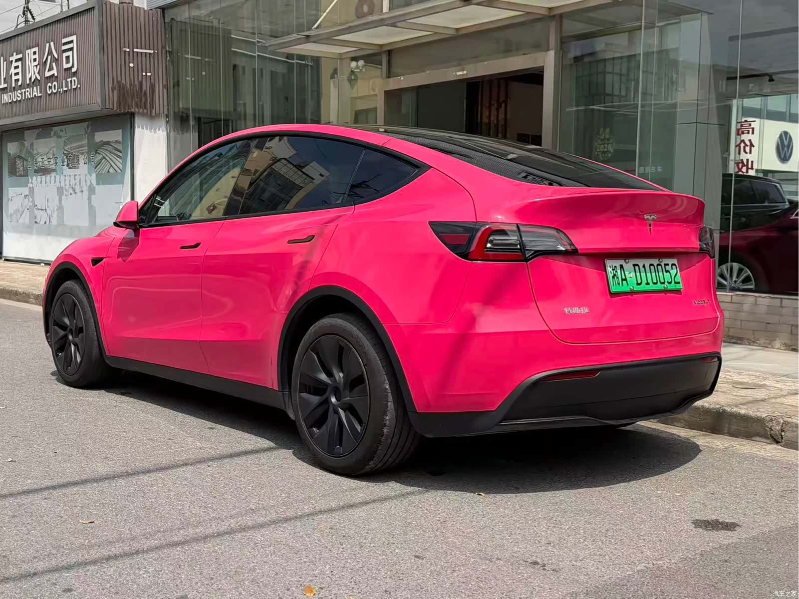 Tesla Model Y, 2024 все фото