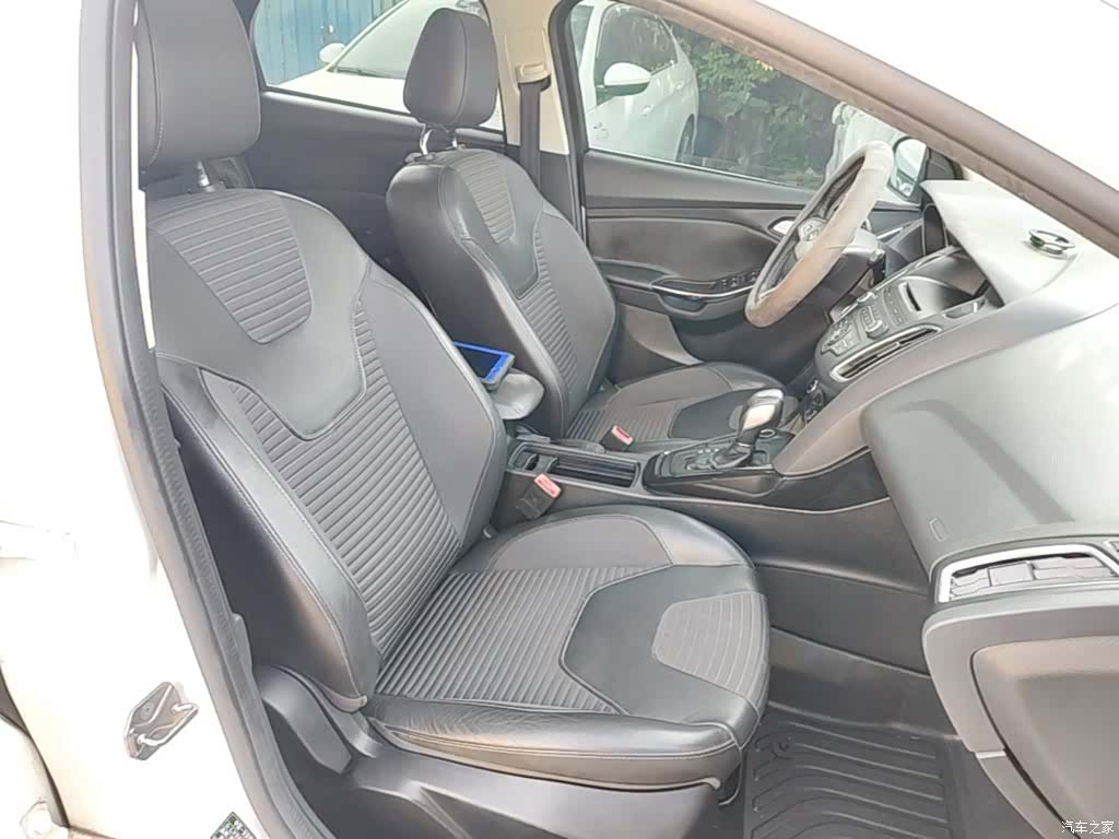 Ford Focus, 2015 20