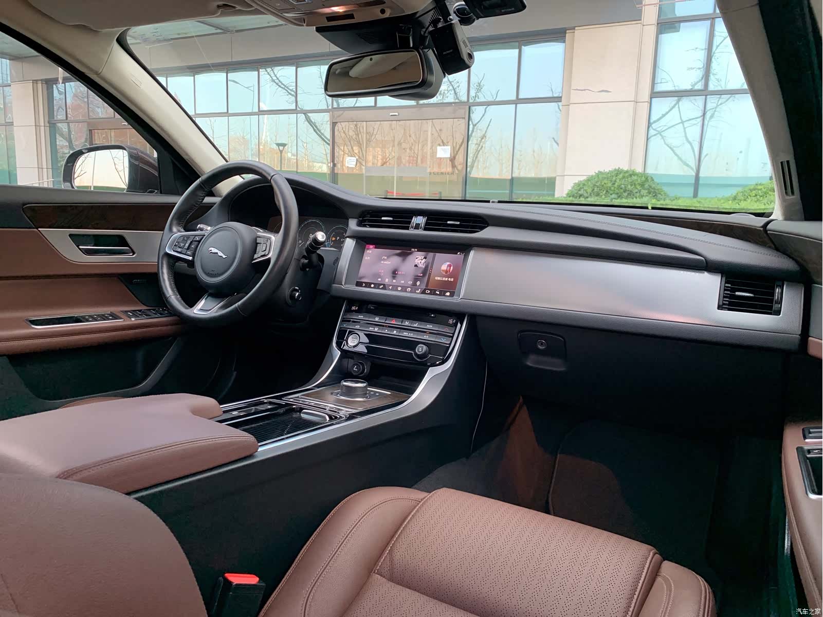 Land Rover XFL, 2018 13