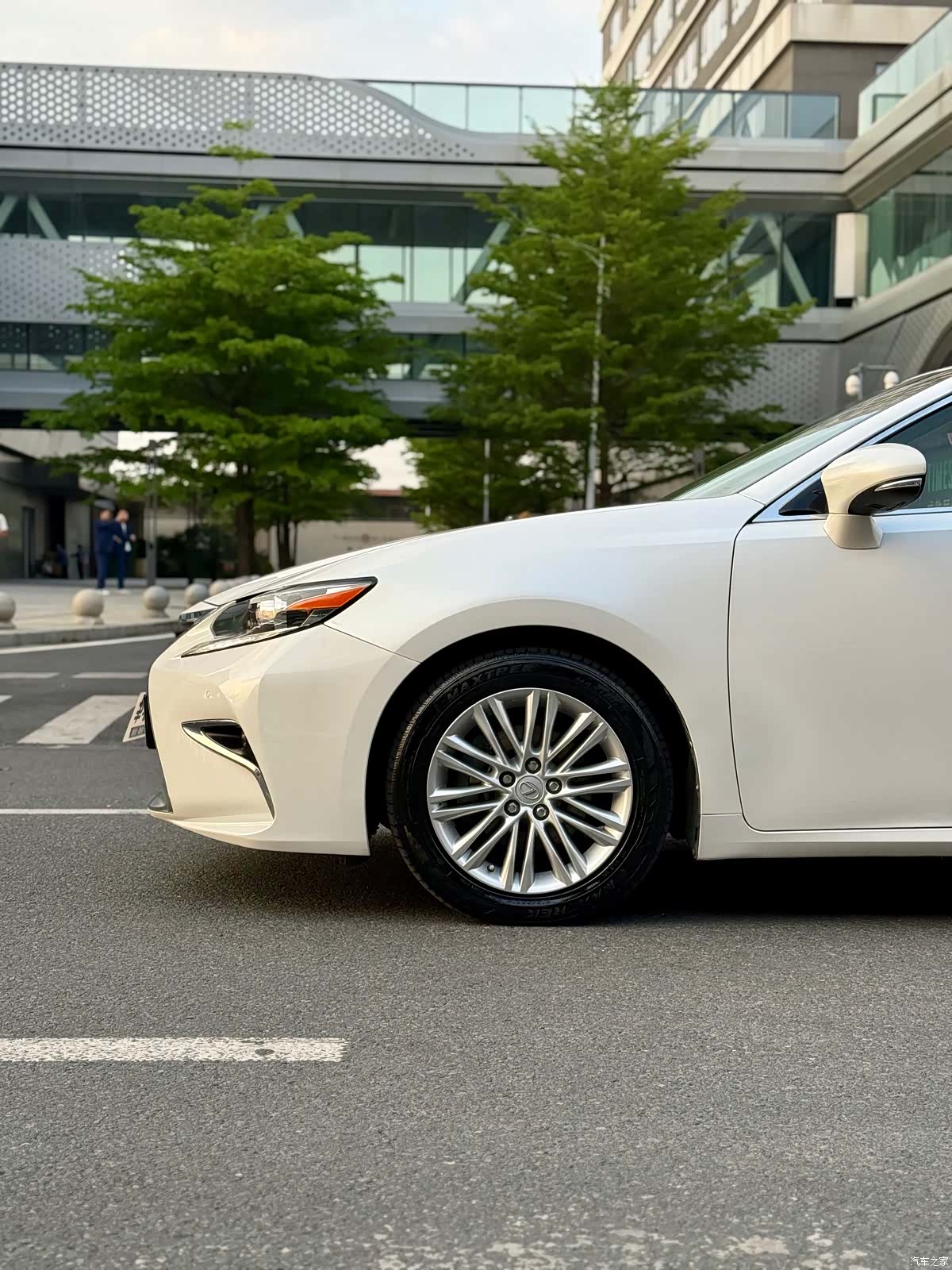 Lexus ES, 2016 8