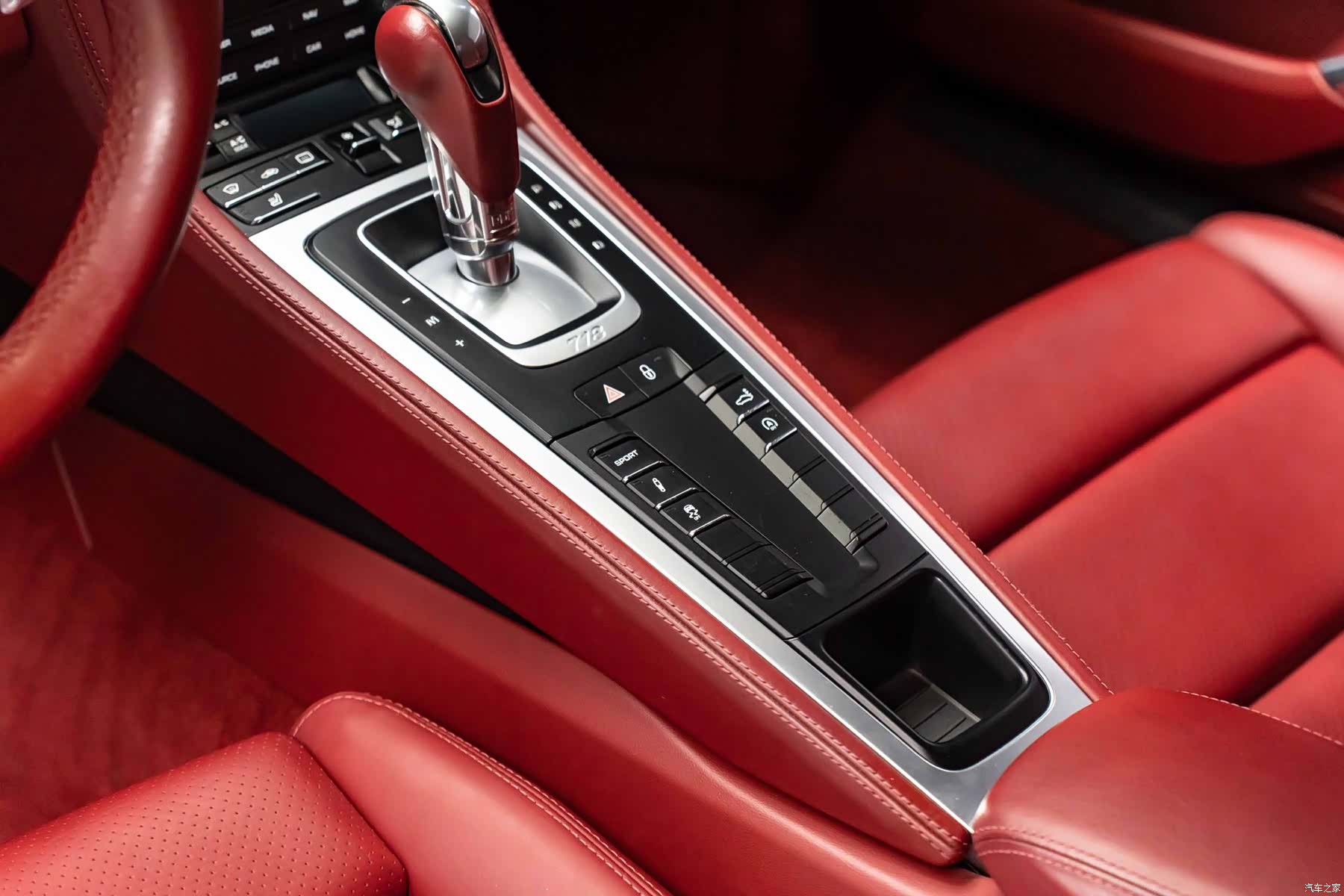 Porsche Cayman, 2018 11