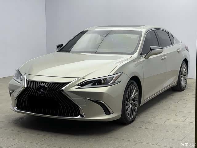 Lexus ES, 2020 1