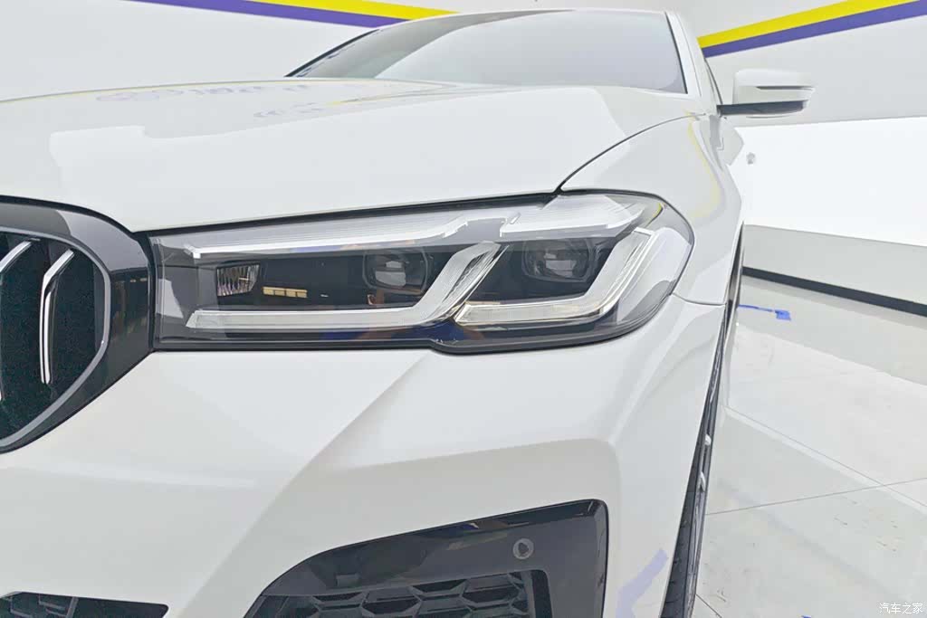 BMW 5 Series, 2021 все фото
