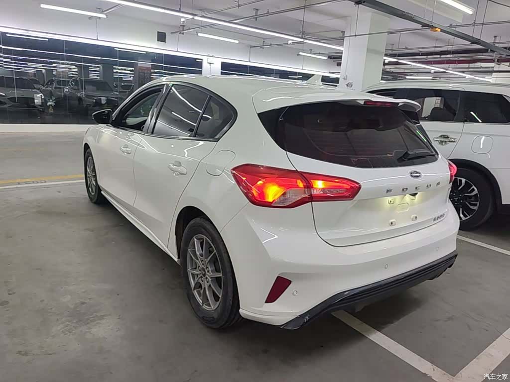 Ford Focus, 2021 все фото