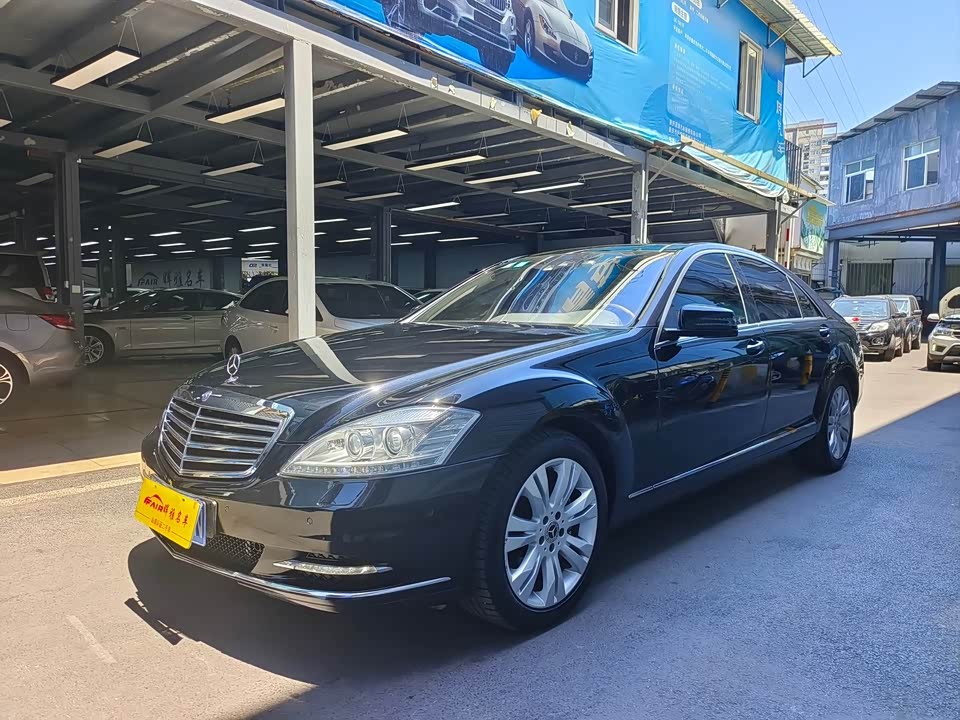 Mercedes-Benz S-class Mercedes-Benz S-class