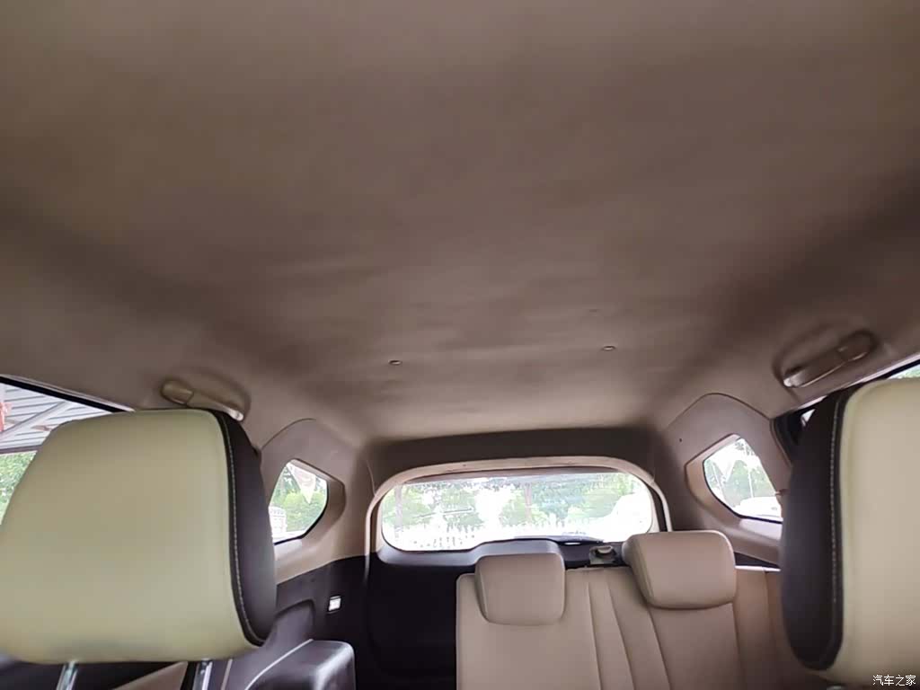 Wuling 310W, 2017 18