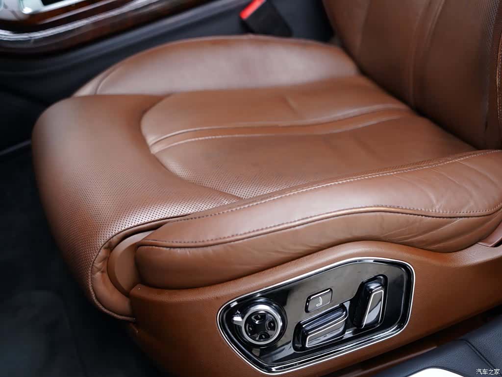 Audi A8L, 2013 23