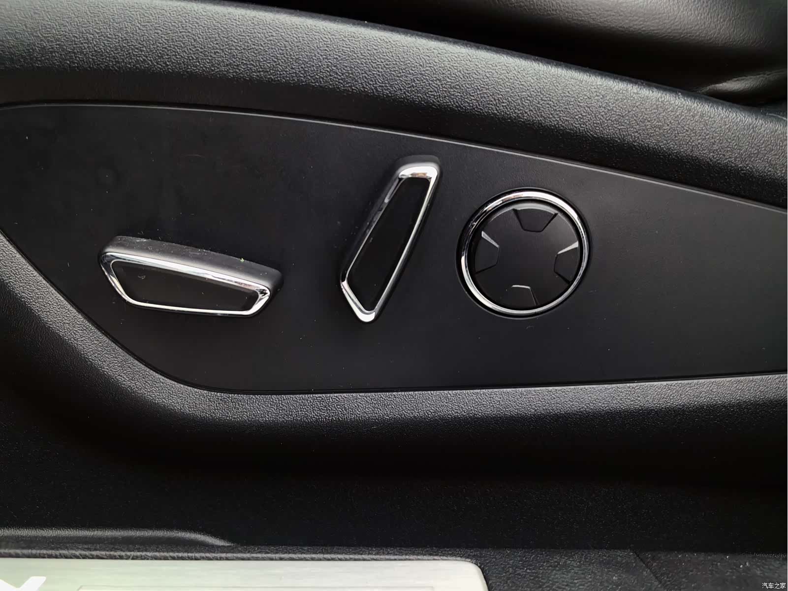 Lincoln MKC, 2019 24