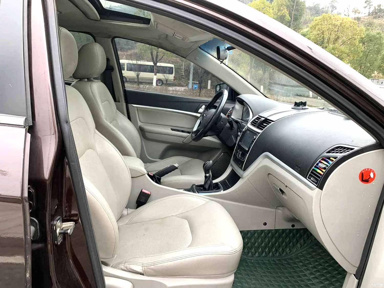 Geely Emgrand, 2015 15