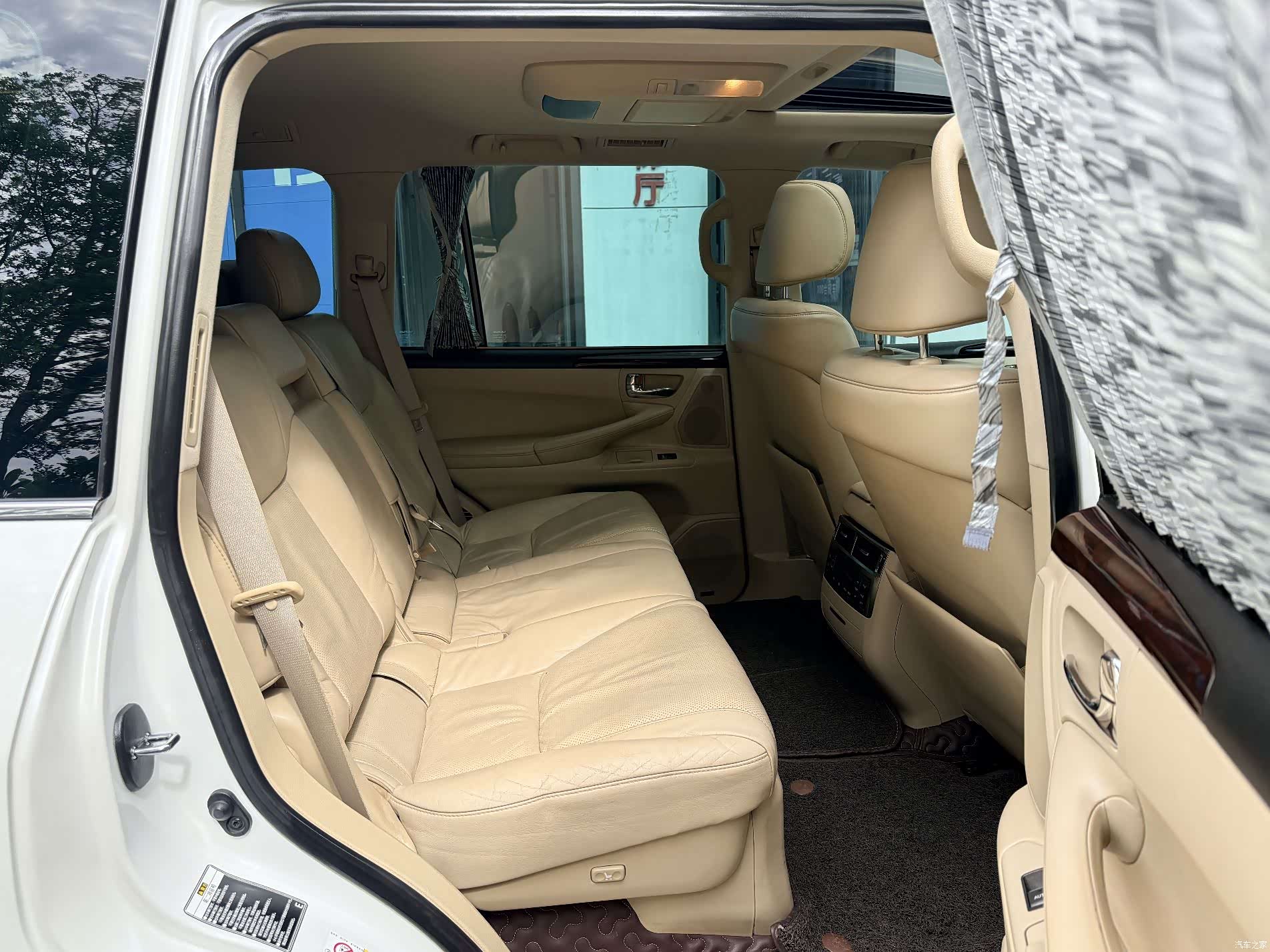 Lexus LX, 2008 8