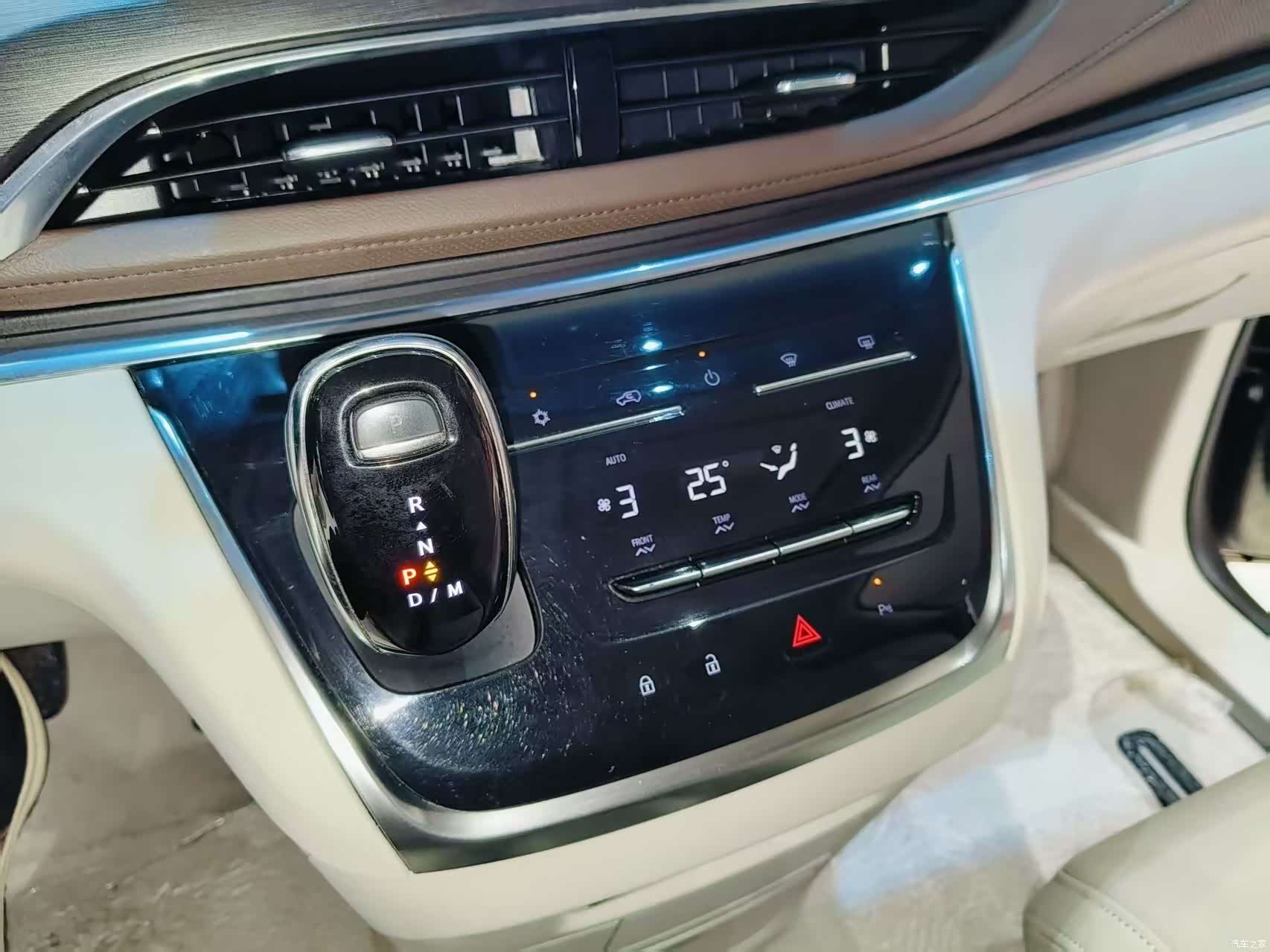 Buick GL8, 2022 11