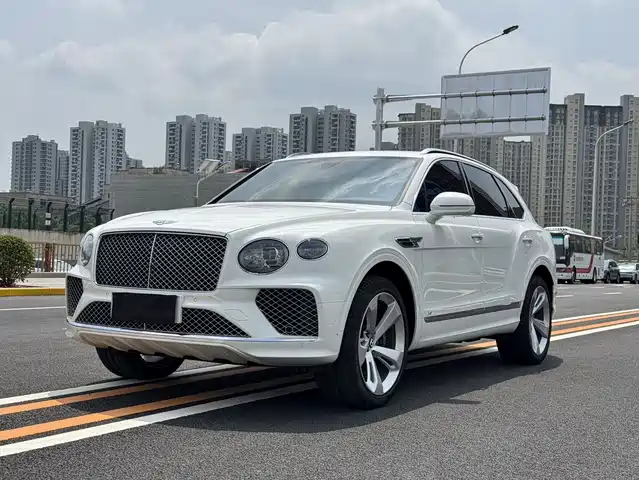 Bentley Bentayga 2021 — купить из Китая под заказ