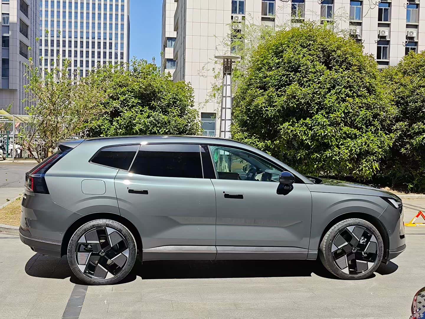 Volvo XC70, 2025 3