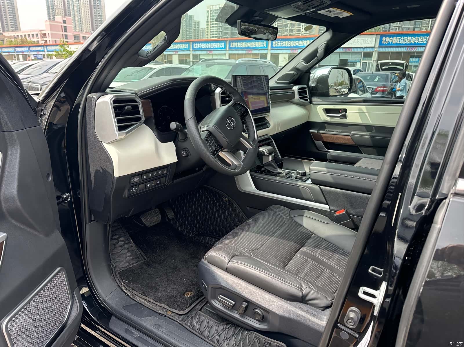 Toyota Sequoia, 2026 7