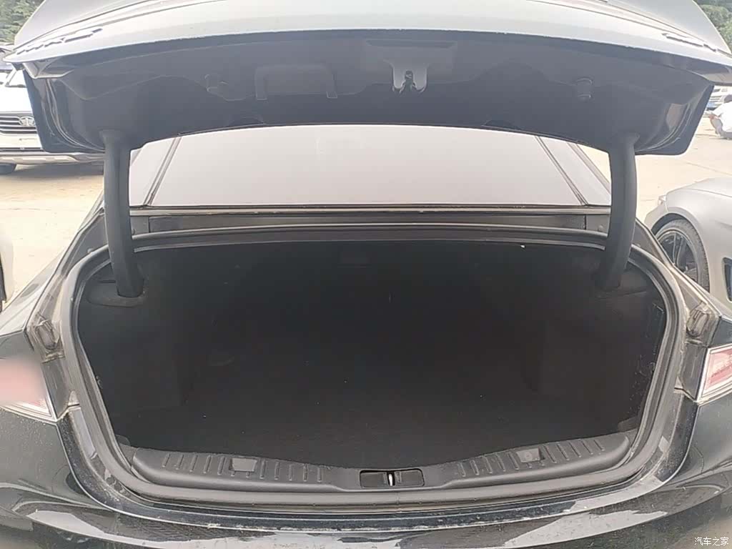 Lincoln MKZ, 2019 15