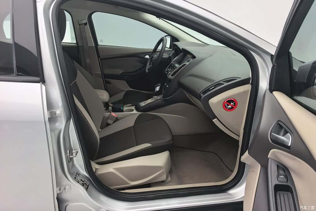 Ford Focus, 2013 8