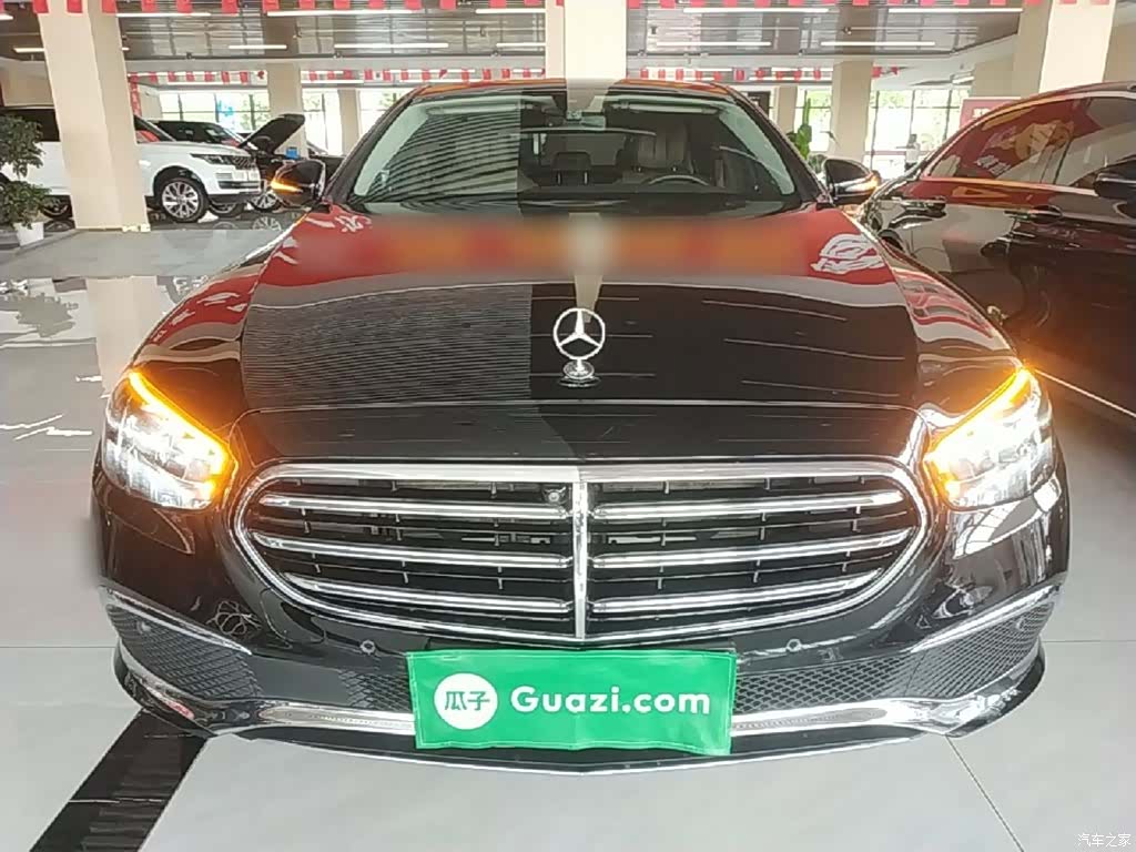 Mercedes-Benz E-Class, 2023 3
