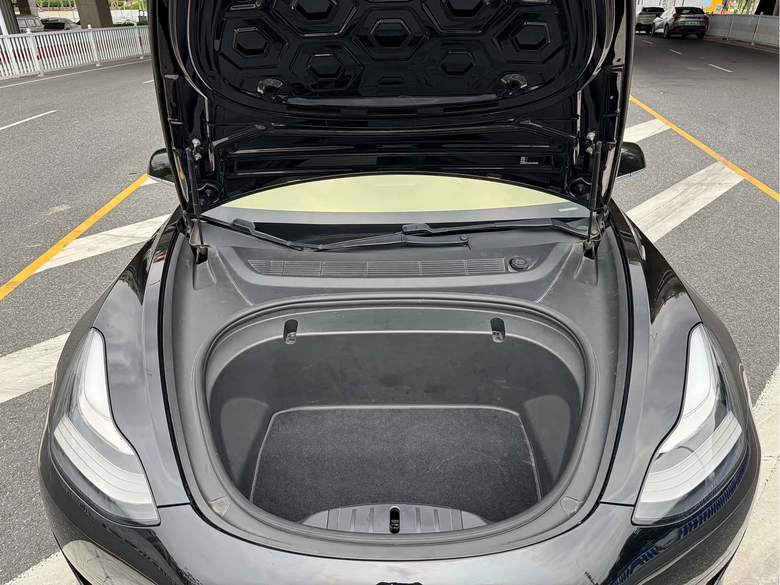 Tesla Model 3, 2020 14