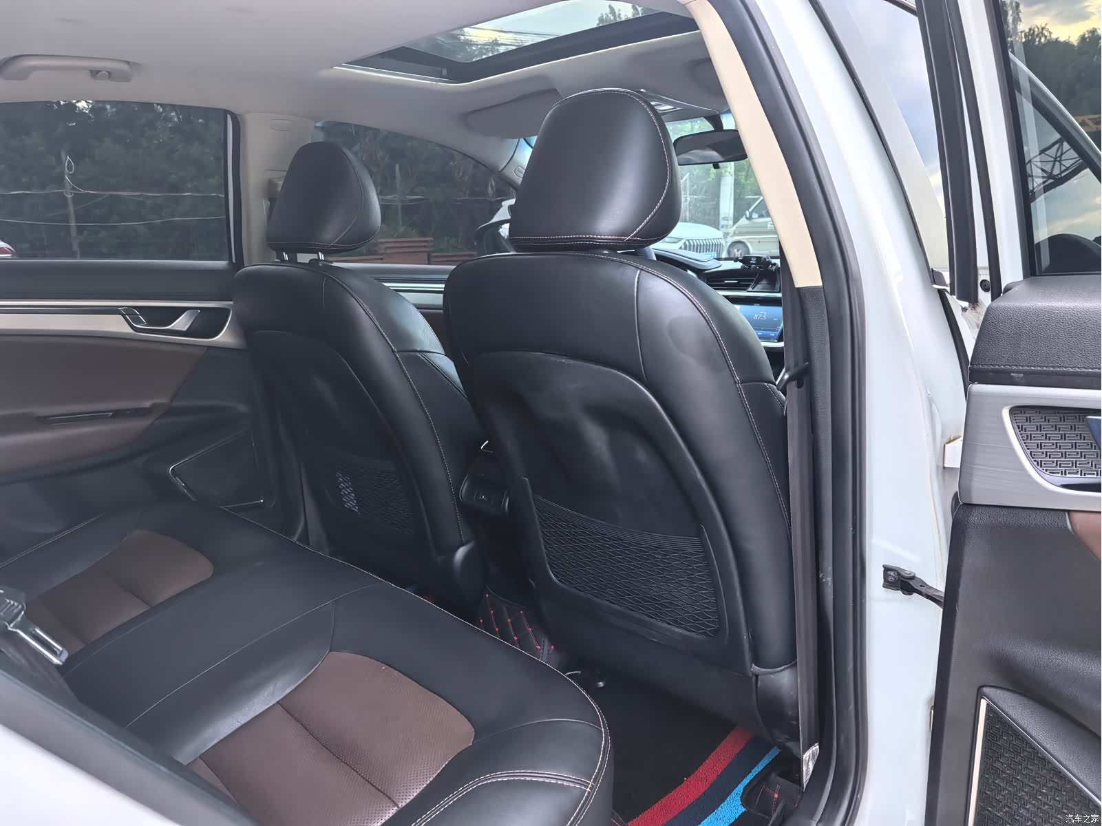 Geely Emgrand, 2017 15