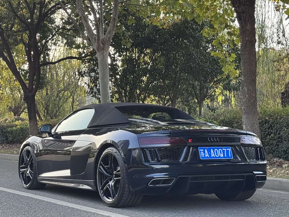 Audi R8