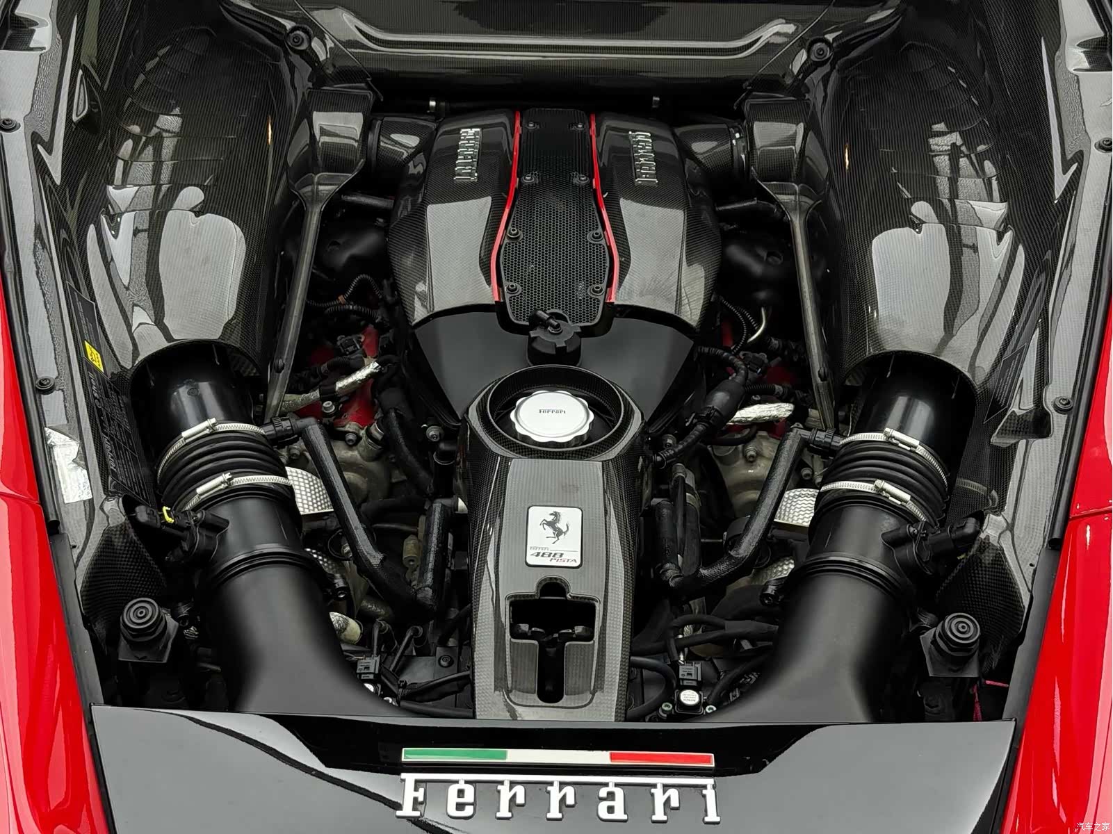 Ferrari 488, 2019 15