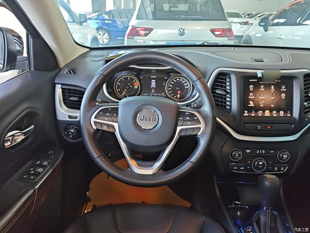Jeep Cherokee, 2017 11