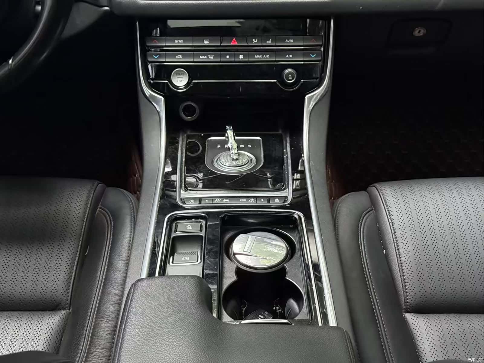 Jaguar XF, 2016 23