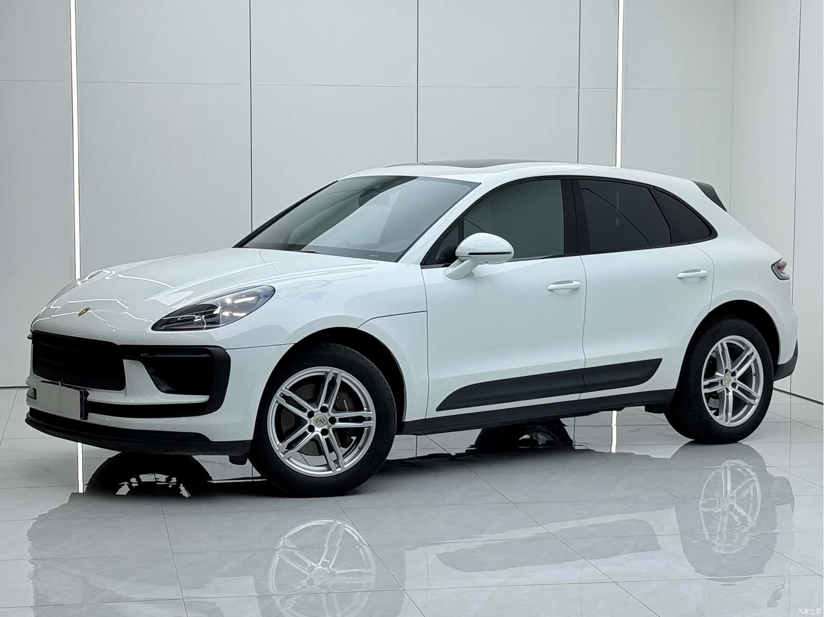 Porsche Macan, 2023 1